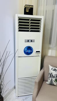 سبلت كنتوري ميديا 3 طن نظيف جداً السعر 650 بي مجال كلش قليل   07823386...