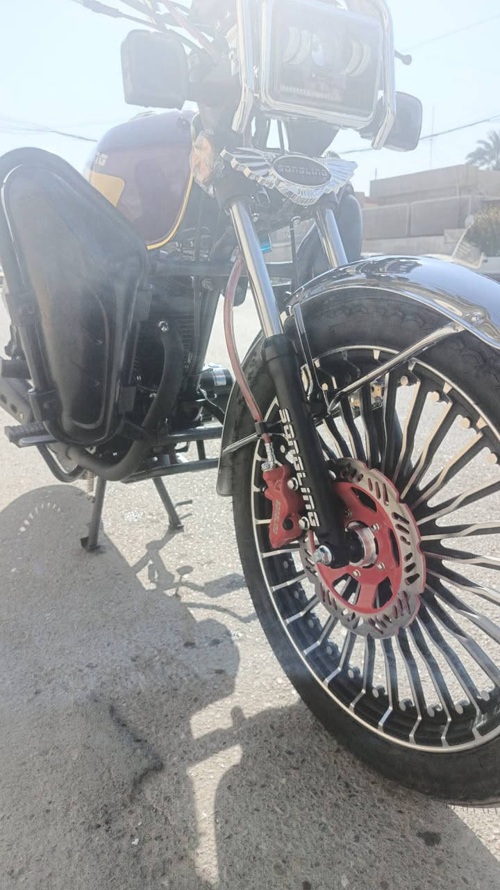 سلام عليكم
دراجه سونك موديل 2026 زيرو على وضعية معرض 
صارلها 5 أيام طالعه من معرض مكينة 200 cc 
درع شديته للجمالية 3 وضعيات تشغيل 
بصمه /سويج/تشغيل عن بعد ويل مايباخ 
جهاز انذار سرقة صافرة فيدرالية زنون بريك دسك 
دراجه شوفت عينكم أحلى من الصور 
عنوان بغداد كريعات شارع معارض 
الهاتف المحمول
*********** 
السعر مليون و100 وبيها مجال بسيط اخذتها مليون و200 
وتساب وهاتف متوفر  
للتوضيح الدراجه عل سحك بعدها دهن امزويل ✋
