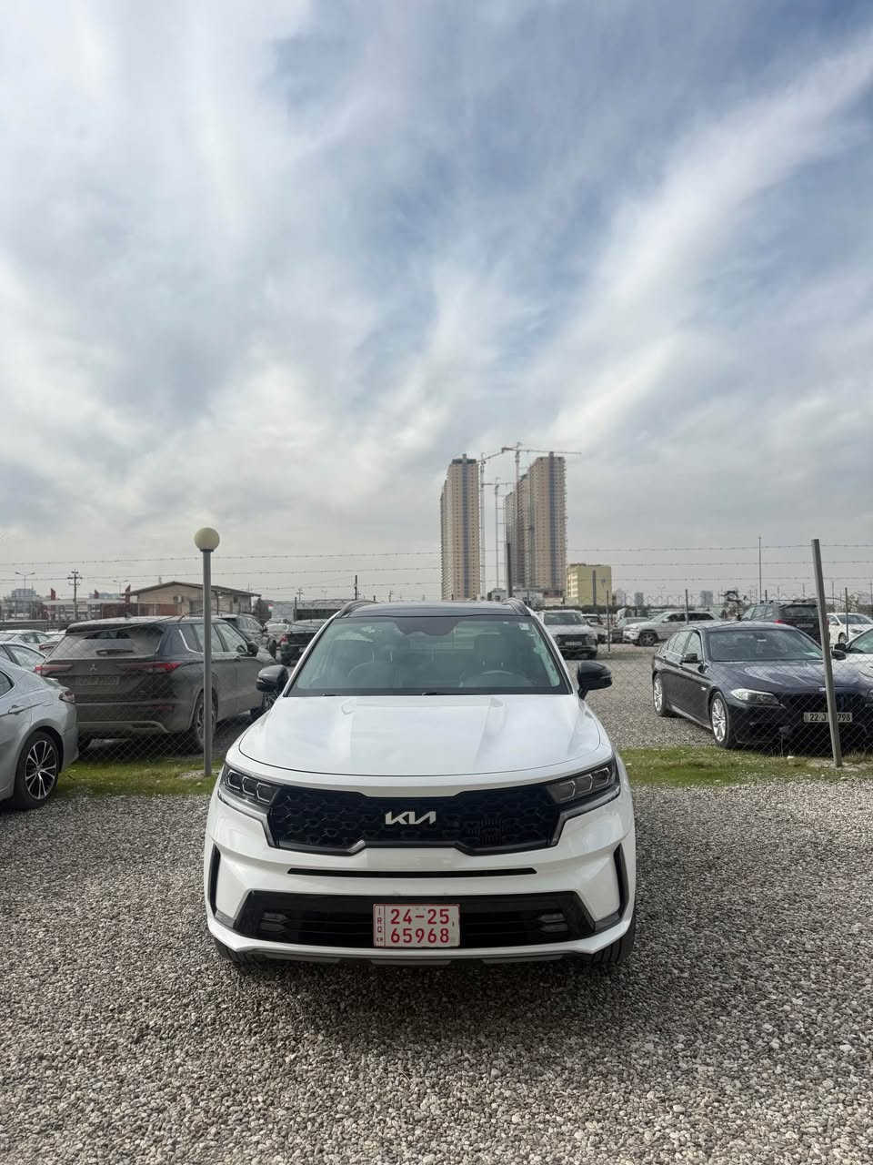 Kia sorento 2023 
فوول فولل مواسەفات
تەنها سندوقی سبوخە بێ ئێرباگ 
رەقەم کاتی 
*********** أربيل, العراق
