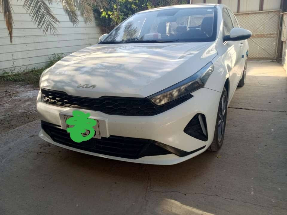 السلام عليكم 

K3 2022موديل

السياره كفاله عامه ماشيه 50 الف كيلو 

فول موصفات اعلى فئه تجي
 قطعتين تبريد 
شاشه دتجتل
 مثبت سرعه
 دواخل بيج
 صندوك ذكي 
سايد بريك كهربائي
 اوتو هولد 
تحكم ستيرن جهتين
 تكت التبريد لمس
جام كهربائي 

رقم اربيل بسم شركة تحويل او وكاله السياره جديده بمعنى الكلمه 
السعر /135 
العنوان كربلاء
***********
