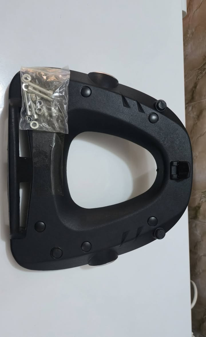 متوفره جديد اصلي غير مستخدم قاعده جنطه مع البراغي 25 الف توصيل جميع محافظات العراق ***********
