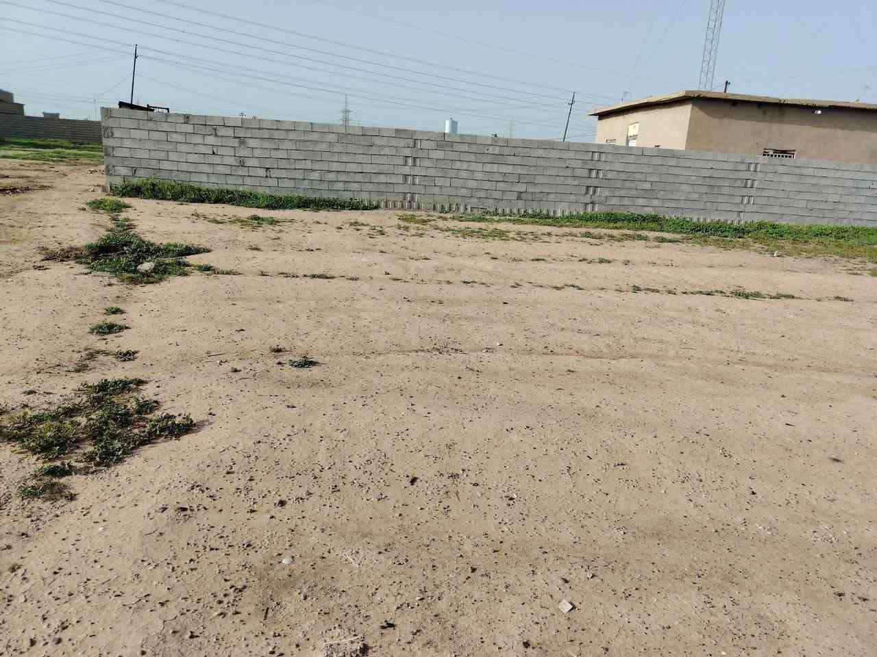 قطعه ارض للبيع خلف دائره كهرباء الحويجه
مساحه 250 متر/  نزال 25 واجها 10

رقم ***********
