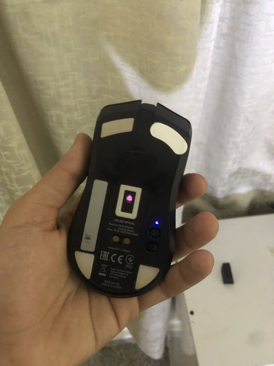 من رخصه الادمن ماوس ريزر فايبر التمت للبيع الماوس نظيف شرط تفحصه يمي مابي اي اشكال لا بسكرول ولا بل ازرار ب40 الف *********** على رقم خابرني او واتس اب
