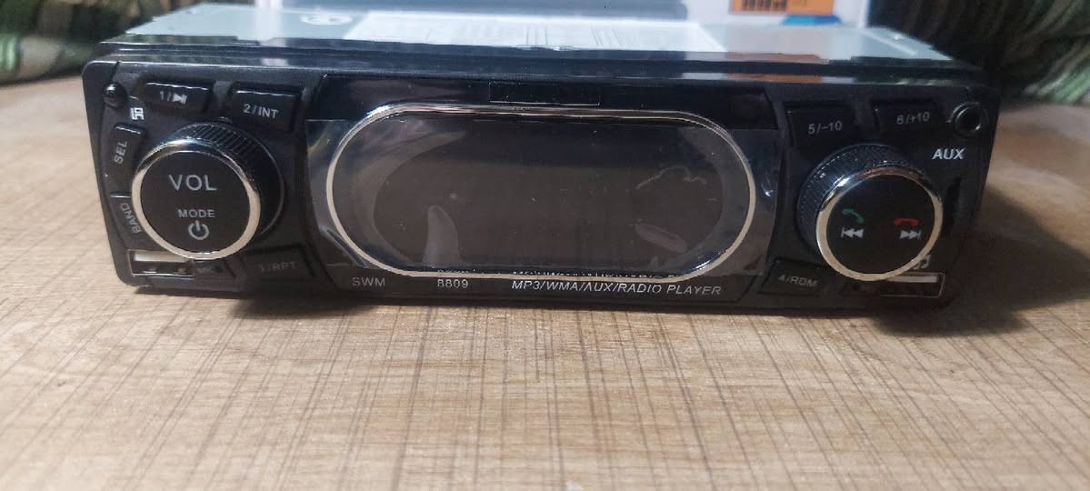 مسجل سيارة ام بي ثري 
بيه منفذ USB 
بيه مدخ بطاقة SD 
بيه aux
بيه بلوتوث 
بيه مكالمات 
بيه راديو fm 
بيه منفذ شحن تلفون
بيه رمونت 
شيخلولك بيه بعد ما ادري المهم سعره ١٥ الف


**إذا كنت صاحب هذا الإعلان وتريد حذفه لأي سبب، رجاءا أرسل رسالة إلى الدعم الفني**