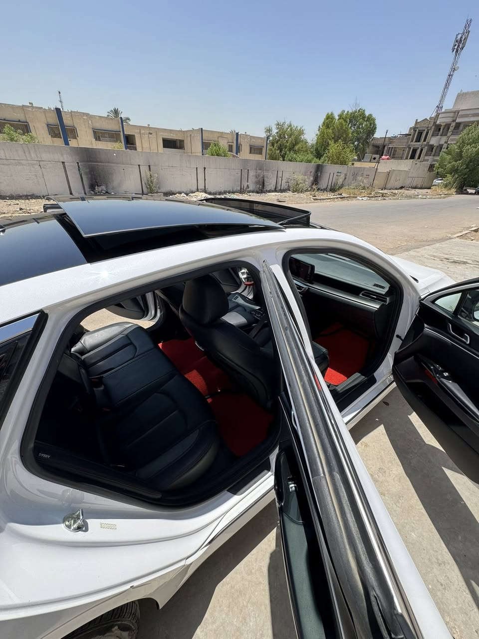 K5 gt 2500 تيربو
موديل ٢٠٢٤ رقم بغداد حرة بأسمي 
السيارة فول معروف ال gt 
حادثها مبين بالصور ٤ قطع صبغ بدون أيرباك شاصي لغد كفالة 
حته تبريدها بلادي 
كير مكينة صدر لووك شرط الفحص 
كل نقص ما بيها السيارة 
عارضها ب ١٧٠ وبيها مجال حگ الجية 
*********** ابو دُرة المحمداوي
