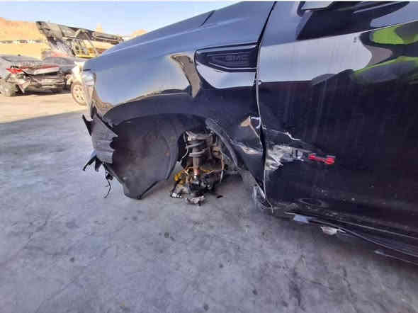 جمسي موديل GMC  AT4  2023 للبيع او مراوس فول مواصفات وارد أمريكي السياره  بدون ايرباك حادثها جدا بسيط ناشرها بالصور صلحتها ع ايدي درجه اولى بدون دواخل السياره ماشيه ٢٦ الف بل باكيت بعدها بالعافيه ع الياخذها مكينة ٨ سلندر ٥.٣ فول موصفات رادار جانبي خلفي امامي رادار مانع تصادم  امامي رادار مانع تصادم خلفي خمس بصمات كشنات تبريد تدفأه وكهرباء كشن رجاج تحذير كشنات الخلفيه كهرباء لون الكشنات مميزجنطه كهرباء ستيرن كهرباء بانوراما كيجات شاشة الكتروني دوسات ثابته فور ويل اربع انضمه قياده الويل اصلي  اي استفسار *********** ملاحظه السياره مرقم بغداد مكاني حي العامل السعر 490
