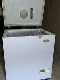ثلاجة • مجمّدة • للبيع