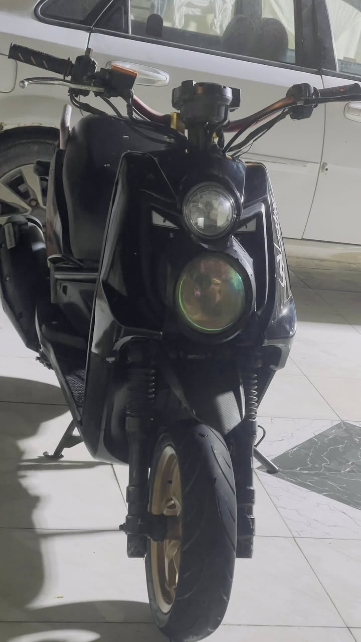 السلام عليكم سكنس جبلي للبيع كفالة عامة من كلشي مكينة برغي ما مفتوح بيهه شلعة معدل فول وين ما تريد افحص مكينة خرسة كاملة من كلشي لايت زينون اشاير عيون مكاني بصرة قبلة السعر 1400 وبيه مجال *********** فقط واتساب او اتصال
