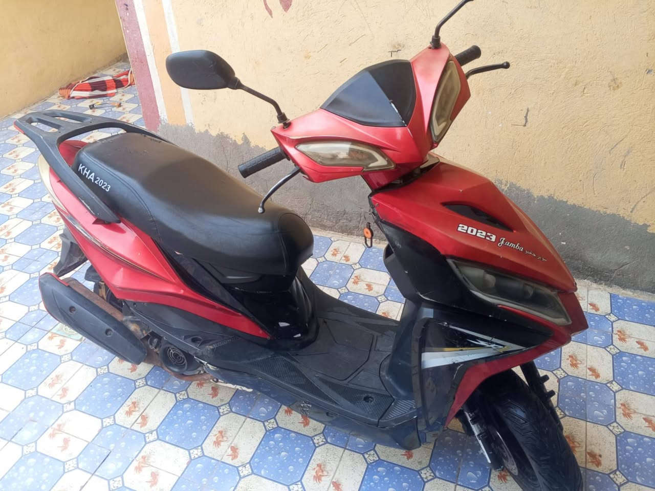 دراجه جامبو للبيع السعر 300 وبيها مجال اللي يريدها يدق على هذا الرقم***********
