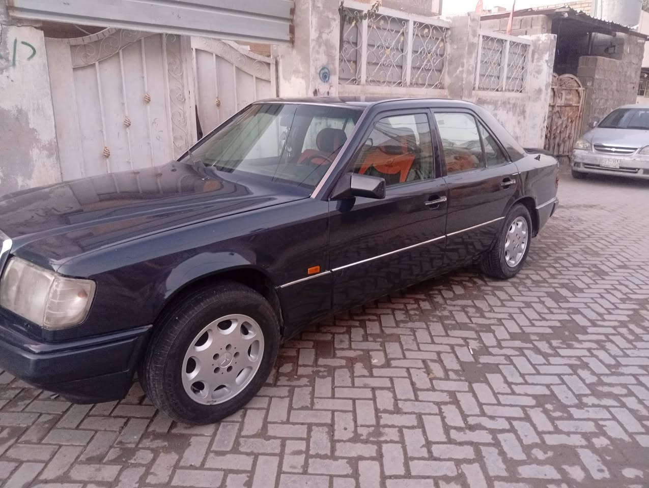 مارسيدس البيع كير مكينه بطه حداديه امامي خلفي جديد تخم تاير تبريد كهرباء كله شغال رقم بغداد سنويه إلى 2030 السعر 57$وبيه مجال حق الجيه ***********
