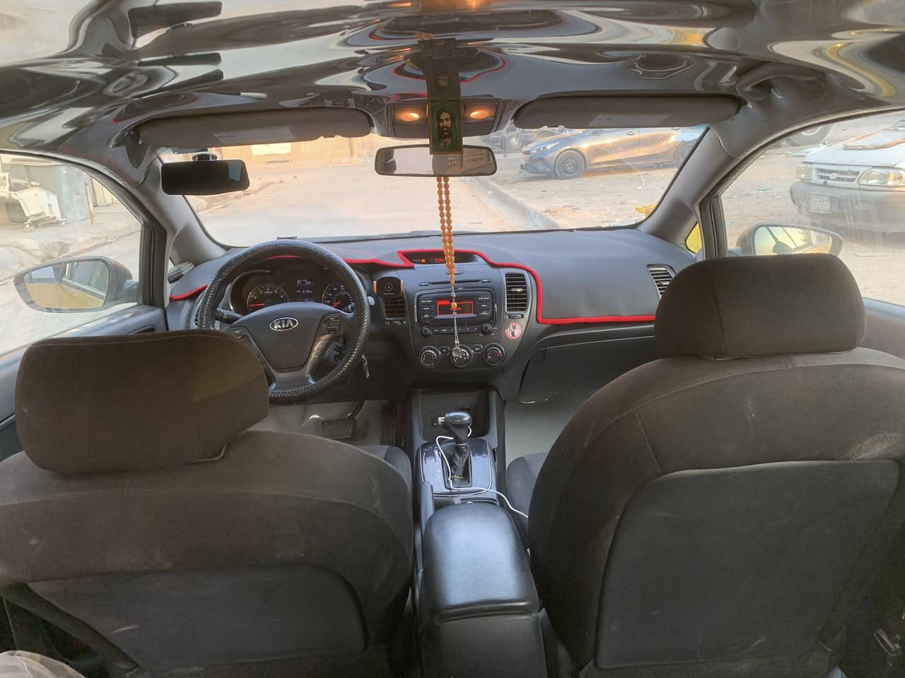 فورتي موديل 17وارد ضربته فقط البنيد مبدل الباقي ليبل واحد الجاملغ الايمن ول ايسر بدون دواخل وبدون ايرباك مفتوحات مكينه كفلاله كير مفتوح تبريد تتفئ شغال السعر 108 رقم ***********
