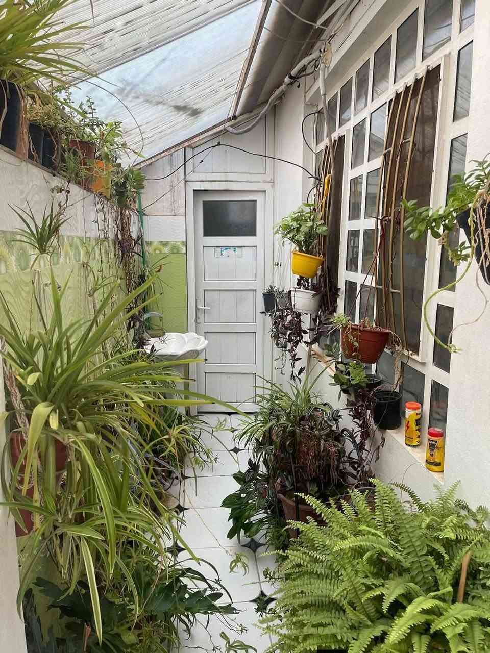 🚩 دار للبيع في الجانب الايمن منطقة الصناعة القديمة 
🔴. { سعر مناسب جداً }
1️⃣ موقع الدار متميز جداً 
2️⃣ المساحة:150متر 
3️⃣ الواجهة :- 7.5 متر
4️⃣ العمق:- 20متر 
5️⃣ البائع هو صاحب الدار الشرعي
6️⃣ خدمات كاملة {ماء / كهرباء / تبليط }
7️⃣ سند طابو الزهور 
⭐  للإستفسار يرجى مراسلة صفحتنا ماسنجر أو واتساب أو زيارة موقعنا في حي البريد أو في حي التعليم العالي مقابل المول الهيكل أو الإتصال على الأرقام التاليه

☎️***********
☎️***********
🚩 لا تنسوا متابعة صفحة المكتب لتصلكم أجدد العروض العقارية في مدينة الموصل مع الأسعااار حصراً لدينا فقط
⚠️ نستقبل عروضكم العقارية على الماسنجر أو الواتساب
#مكتب_شيال_العلم_للعقار #نينوى. #عقار. #عقارات. #موصل. #القديمة
