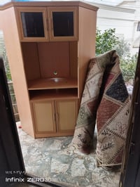 مكتب نضيف مابي كسر + زولية نضيفة للبيع ثنينتهم 50 وبي مجال  0773550801...