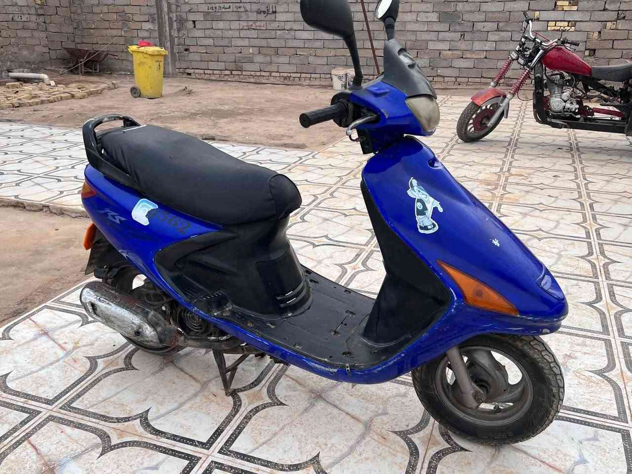 اسلام عليكم مكلف بالنشر
فراشه فحل سلف وهندر مبدل زنجيل ولفات شادلهه كلجات جدد رياضيات وباتري جديد خللها بس كابريته مرات تأخر دراجه ناعمه وحلوه مكاني القرنه ***********
