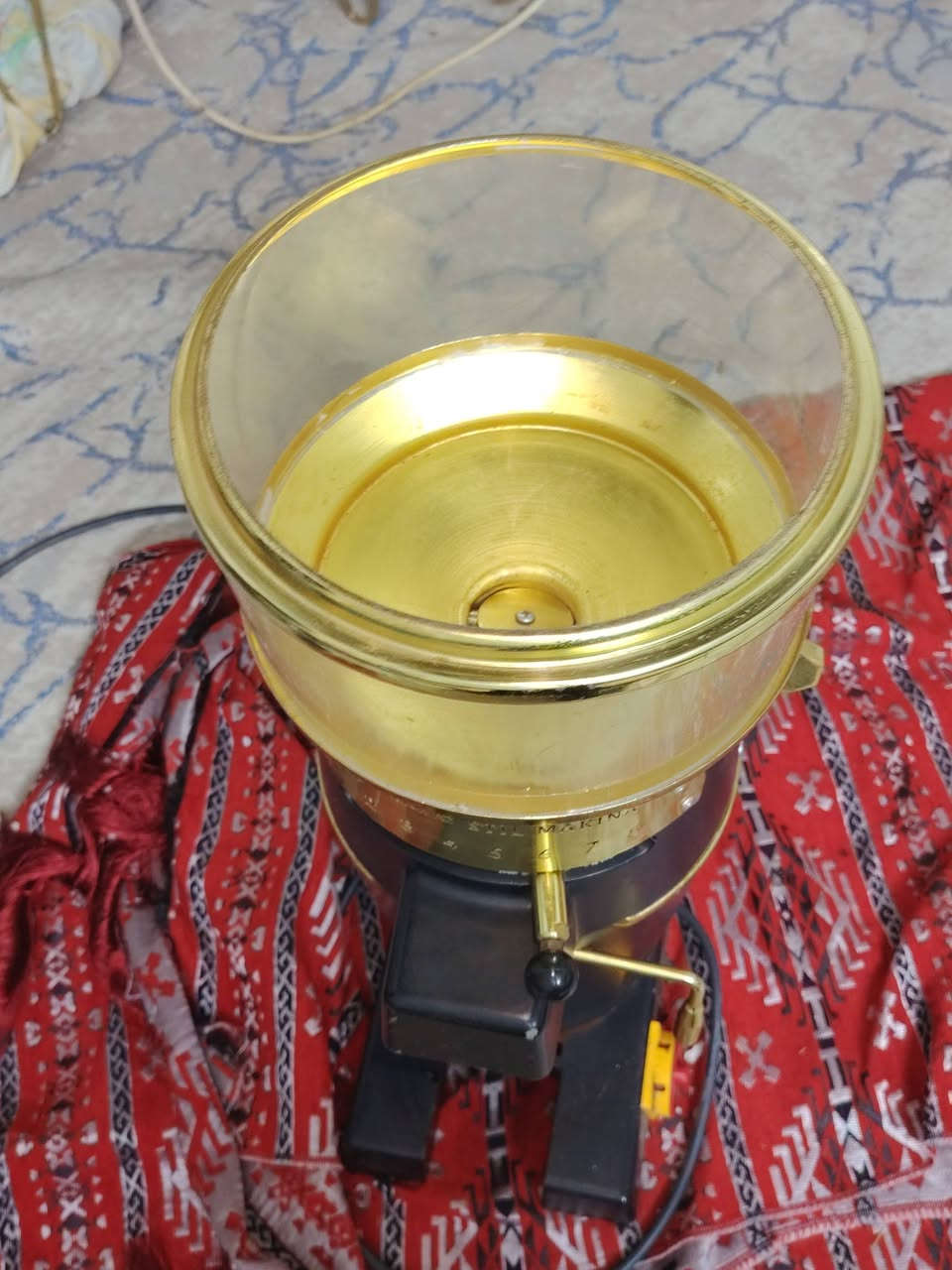 بسبب وعود كاذبة ماكينة اسبريسو قبضة واحدة + طاحون قهوة يطحن اسبريسو وقهوة تركية كذا عيارات
متواجد في أربيل


**إذا كنت صاحب هذا الإعلان وتريد حذفه لأي سبب، رجاءا أرسل رسالة إلى الدعم الفني**