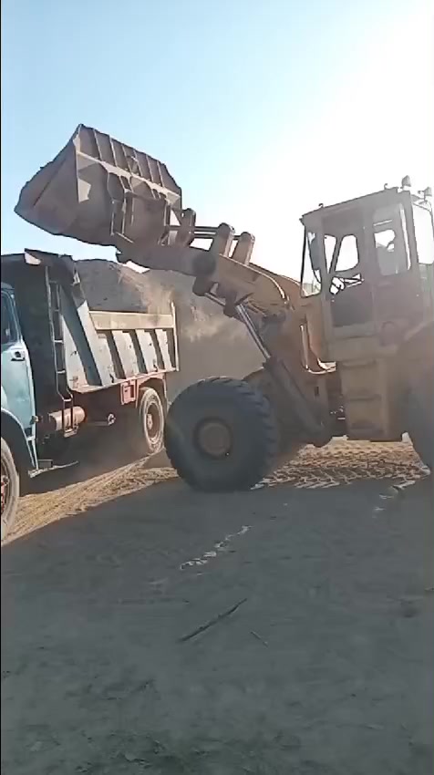 شفل حجم ٨٠ موديل ٨٠ رقم بغداد مكينه جاهزه السعر ١٢٠  وبيه مجال العنوان  الديوانيه الشاميه للاستفسار  ***********
