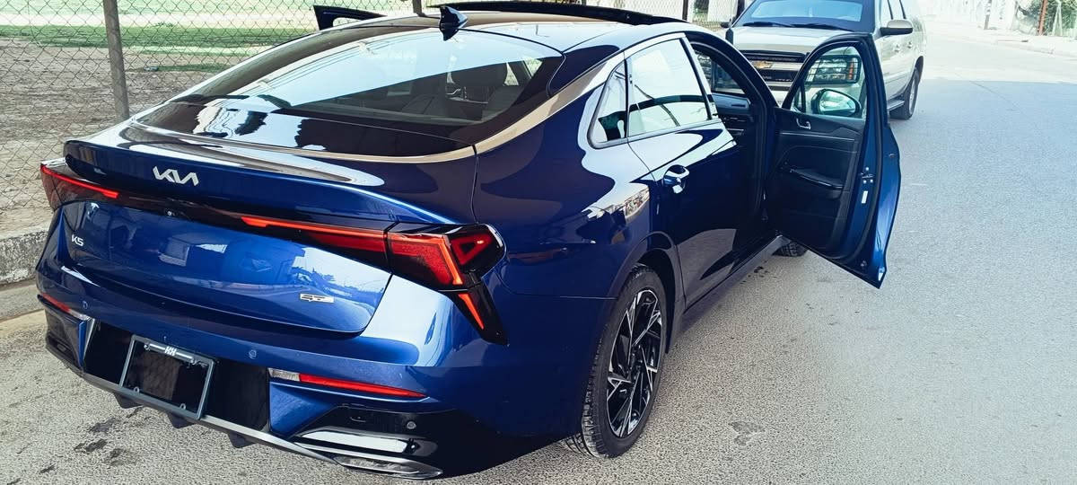 🔥 Kia K5 2025 GT-Line 🔥

✨ المواصفات الكاملة:
✔️ بصمة تشغيل
✔️ سقف بانوراما
✔️ جلد لونين (أسود مطعّم بالأبيض)
✔️ هندبريك بصمة + Auto Hold
✔️ شاحن وايرلس
✔️ لايت زينون بلادي أمريكي
✔️ محرك 2500cc قوي وثابت
✔️ شاشة ديجيتال كبيرة متصلة
✔️ كرسي سائق كهرباء
✔️ تدفئة مقاعد أمامية
✔️ إضاءة LED خلفية
✔️ قيادة ذاتية
✔️ كامرة 360° دوارة
✔️ رادار مسار + رادار جانبي
✔️  نظام صوت من شركة BOSE
✔️ أوتو بريك

⚠️ تفاصيل الحادث:
🔹 تبديل بنيد وجاملغ أيسر أمامي ونصبغن 
🔹 بيها ايرباك ستيرن متبدل
🔹 بدون رقم باسمي اني المستورد 

💰 السعر: 18,500$ وبيه  مجال
📞 للتواصل والاستفسار:  ***********
