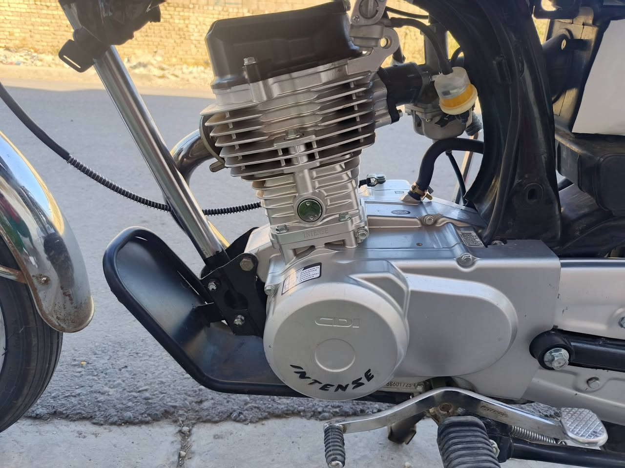 سلام عليكم دراجه حربية تعمير جديد
دراجه مكفولة كفالة عامة محرك انتنس الاصلي نكره هندر محرك اخرس
بغداد الشعب السعر 700 بيه مجال رقم ***********
