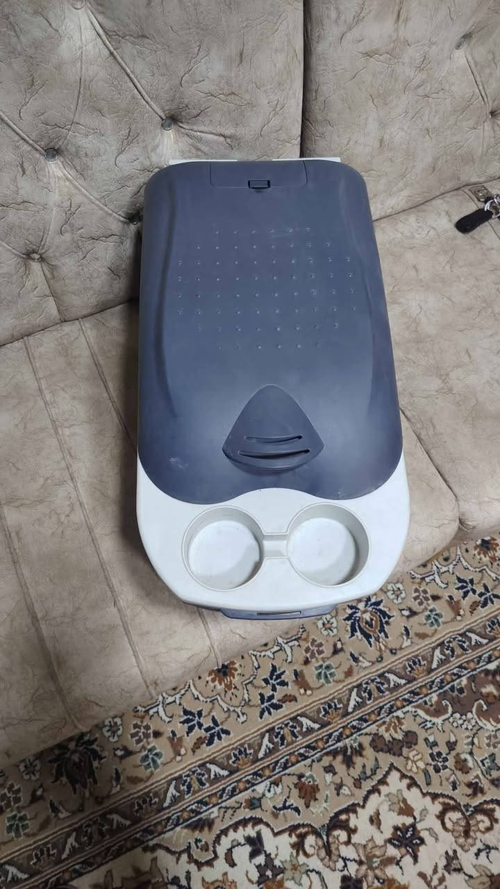 ثلاجه سياره مال سفر اي مكان صير بلسياره تبريد وتدفه جديده تحفض الاكل فواكه اي شي داخله اصليه مكان النجف سعره 70 وبيه مجال الستفسار *********** النجف, العراق
