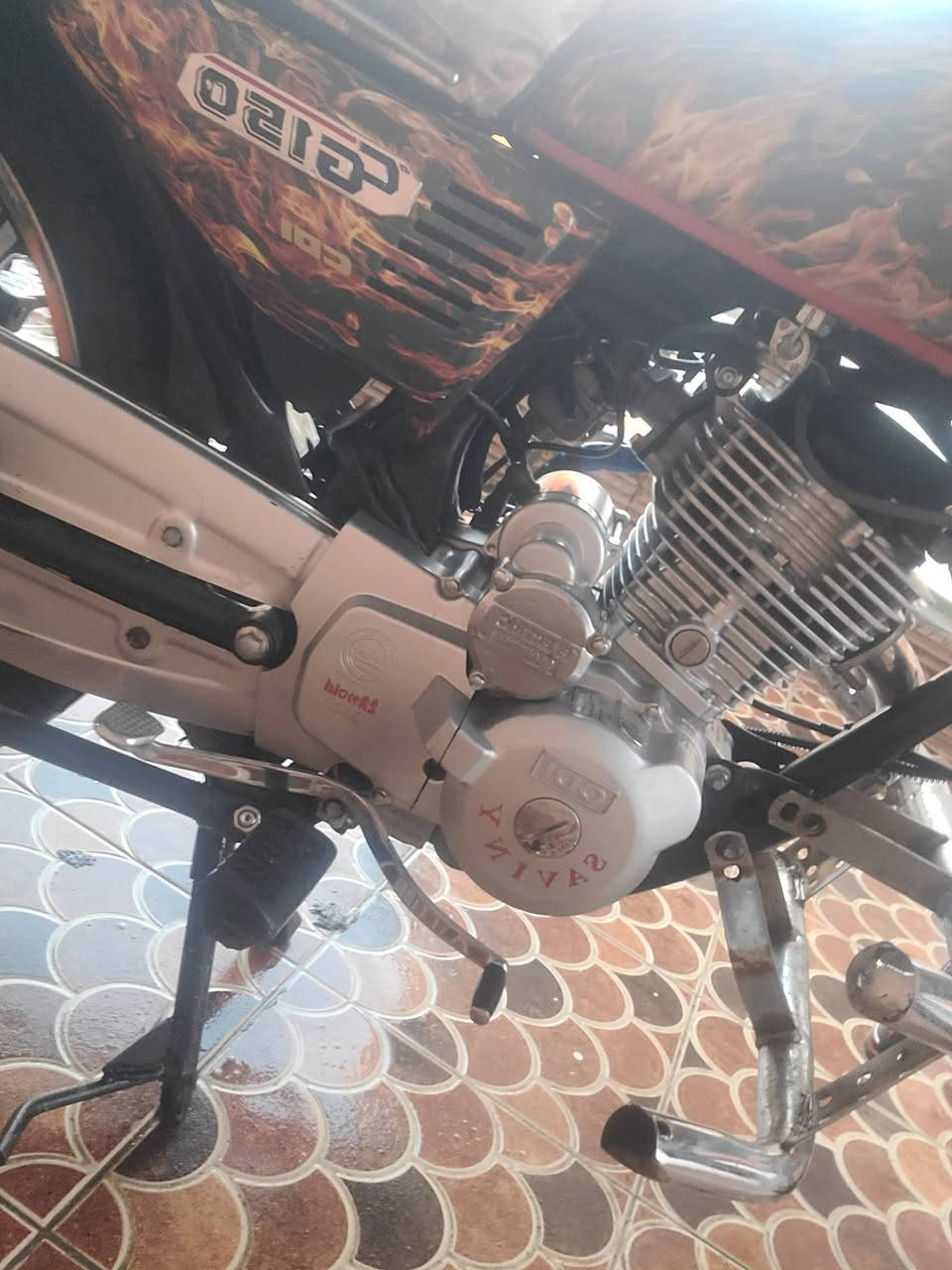 سلام عليكم دراجه ايراني للبيع موديل ٢٢ رقم وسنويه جديده داخله هزن وكامله من كلشي ما ناقصه كلشي ١٦٠٠ وبيه مجال حك جيه لسكن جويبه نساف ***********
