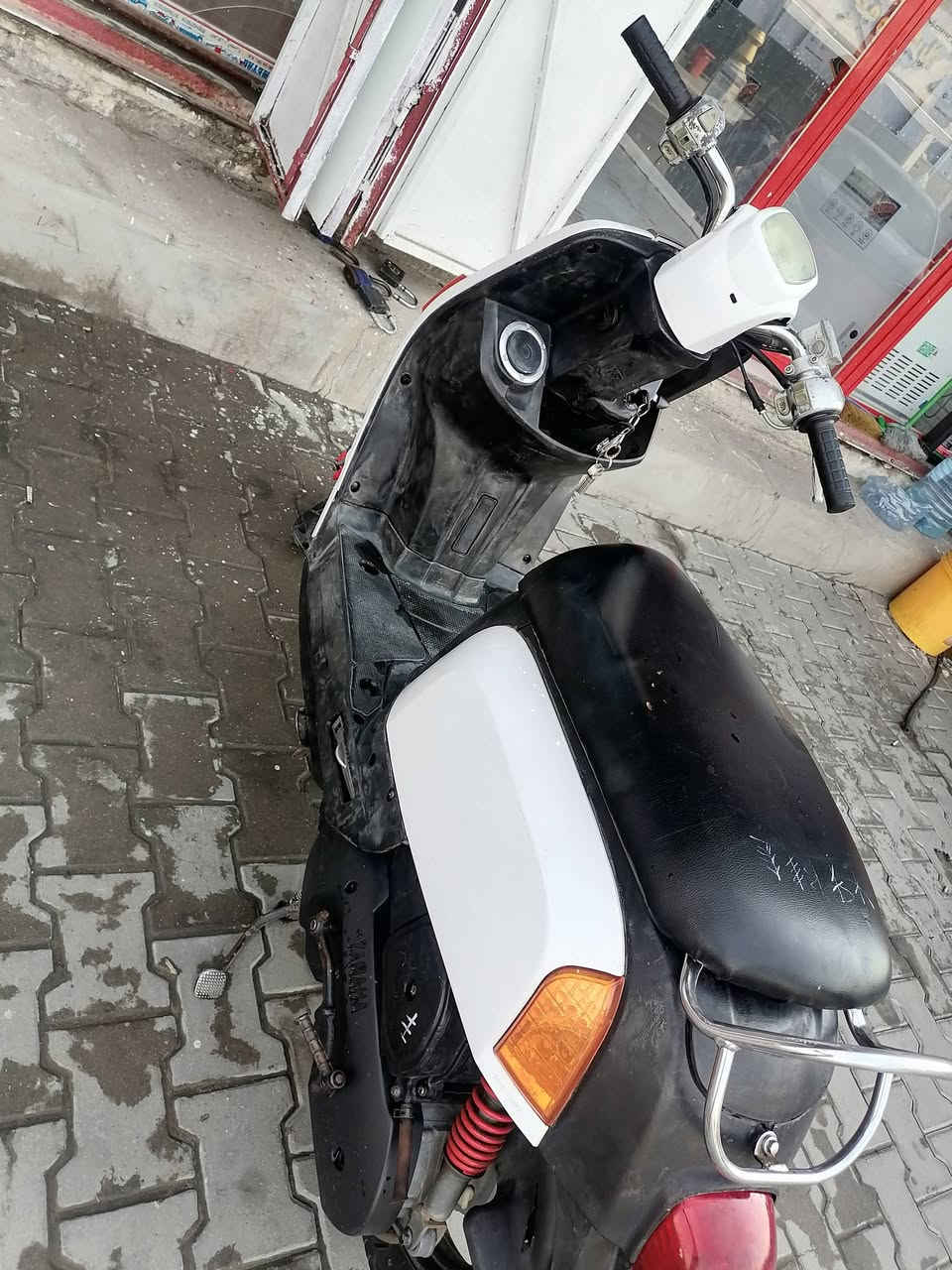 بوليس مصطره كابريته البيع سعر 1250 كفاله عامه ما مفتوح اي نقص ما بيهي العنوان البصرة شط العرب قرب مدرست البيارق رقم تواصل ***********+***********
