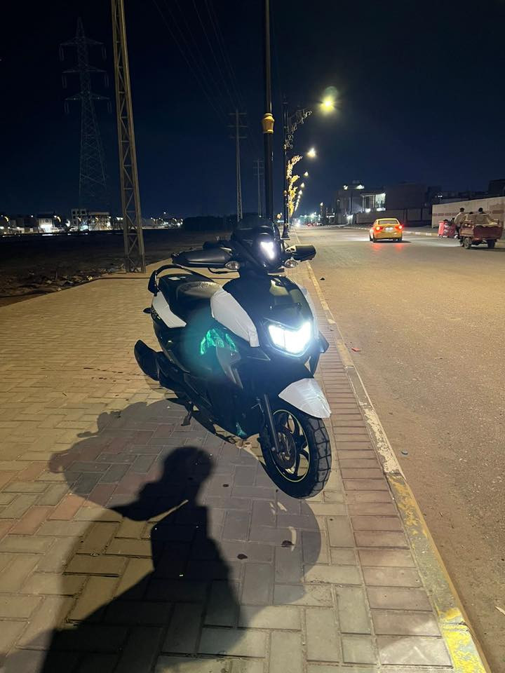 سلام عليكم زت ار 22 للبيع  نضافة 100/90 السعر 1700 ***********
