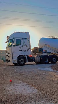 للبيع  اكترؤس وحشmb4 بس راس فصل وربط مديل 2015 راس بلادي حجم المحرك 51...