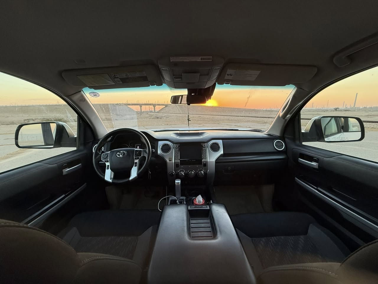 السلام عليكم ورحمة الله
#للبيع تويوتا تاندرا  TUNDRA
لون ابيض SR5 موديل 2020
رقم اربيل باسمي وسنوية لغاية 2030
باب طويل بدي قصير
محرك V8 5700 محرك لكزز
دفع رباعي 4*4 
عداد المسافه 245 الف كم
داخل اسود بدون تنته 
كشن كهربائي
المقاعد الاماميه تدفئة
رادار امامي حساسات+كاميرا خلفيه بلادي
شاشة خرائط تدعم كار بلي 
الجام الخلفي متحرك
 السيارة عليها منظومة غاز 100 لتر ايطالي داخل الضمان ضمانها ينتهي بشهر الثامن 2026 وبالامكان بيع السيارة مع المنظومة او بدونها حسب الاتفاق
السياره جاهزه مابيها اي نقص 
داخله للعراق كلين بيها ضربه هنا بسيطه ومصبوغ اقل من نص الباب الخلفي عكس السائق وجزء بسيط من البدي مسافة شبر  وكما مؤشر في الصور باللون الاحمر
السعر 275 وبيها مجال للشراي 
العنوان صلاح الدين بيجي 
*********** للتواصل اتصال + واتساب
