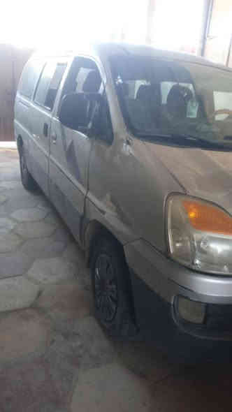 السلام عليكم ستاركس للبيع ٢٠٠٥ رقم واسط مكينه مفتوح بيها بخار كير واكسل شرط السيارة شواصي اثنين معمرات او واحد مااعرف بالظبط والسيارة جارده كلها بيها ضربه يم قبق الكاز حداديه المهمات مكملهن فقط ربل السعر ٤٣ وبيها مجال للطيبين وشرط تحويل تاخذ مصفرة من كلشي للإستفسار واتس ***********
