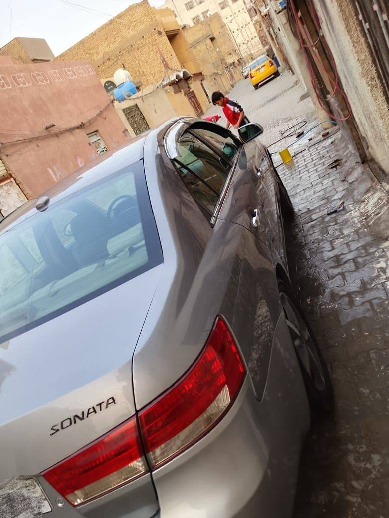 السلام عليكم
عندي سوناتا 2007 وارد امريكي 
حادثها جاملغ 
المحرك 3300
بيها ثلاث قطع صبغ 
بيها منظومه غاز 
السنويه جديده 2025
الرقم دولي 
بيع أو مراوس 
السياره بأسمي التحويل مُباشر
العنوان بغداد الشعله 
للإستفسار أكثر أما على الخاص او على الرقم التالي:
***********

