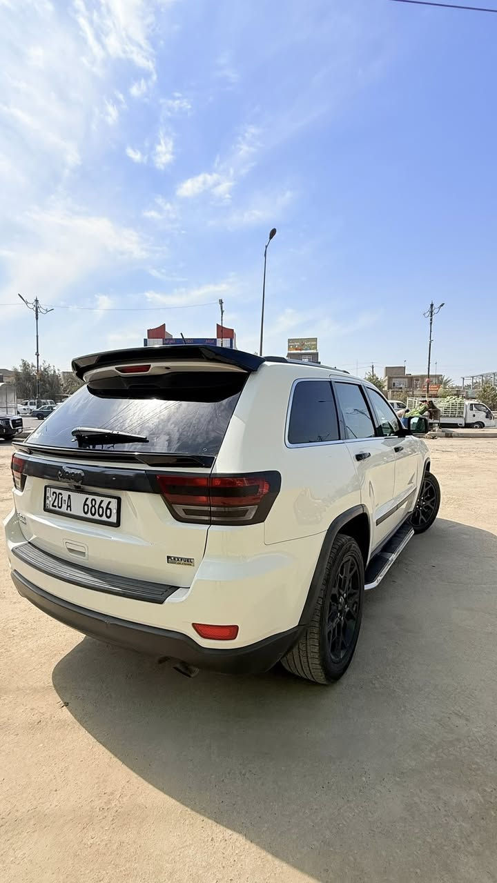 السلام وعليكم جيب لاريدو موديل 2011
السيارة مكفولة من الضربة والصبغ كلين سيارة 
السيارة تخم ويل 20 تخم تاير مكينة جديدة بمعنة الكلمة
تبريد ثلج السيارة رقم مميز السيارة ماشية 139الف سيارة حيل جديدة السعر 178وبيها مجال ***********
