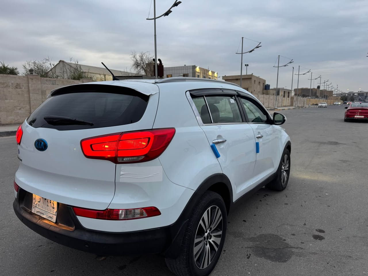 كيا سبورتج ٢٠١٦ وارد خليجي محرك ٢٠٠٠ كفاله من الفتح والتبخير بيهه جاملغ امامي صبغ او مكانين بارد السياره جاهزه كلش ماشيه ١١٨ حقيقي مكان السياره بصره ابو الخصيب لاستفسار *********** السعر ١٣٩$ البصرة, العراق
