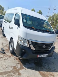 نيسان NV350 • كولومبو • سريلانكا