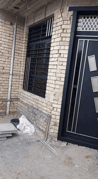 سلام عليكم كادرمختص صبغ وتنضيف ابواب وشبابيك وجام ***********
