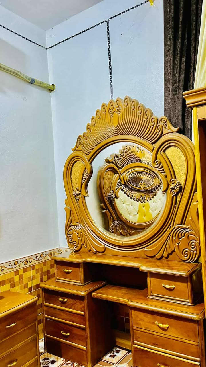 سلام عليكم يوجد غرفه نوم عراقي صاج اصلي خشب درجة اولى في الرمانه البعبيد الاستفسار      *********** اتساب وماسنجر
