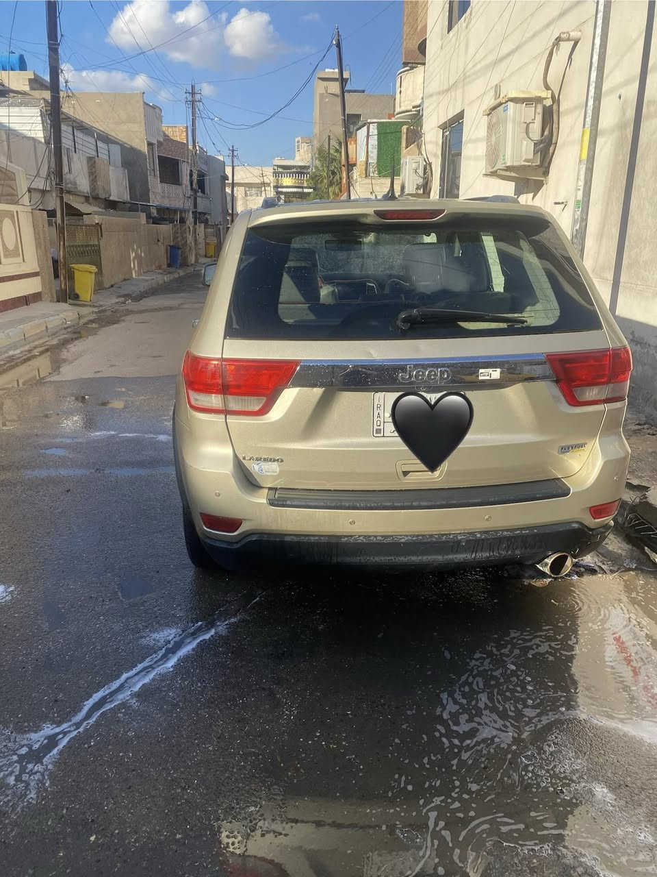 جيب 2011 للبيع او المراوس نص فول كشنات جلد بصمة تشغيل وابواب كير مكينة صدر تبريد كله جديد السعر 135  للاستفسار هاتف *********** مكان السيارة بغداد
