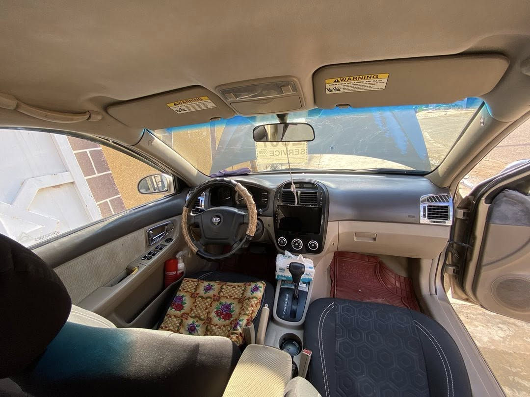 سلام عليكم سبكتره موديل 2007 بسمي رقم انكليزي كير محرك حاويه صدر تخم تاير تبريد  تدفئه مكفول ضرر جامرلغ خلفي جهت الصدر بدون دواخل والسياره بلاديه بيه جراد سعر ٧٥ للاستفسار اتصل *********** مكان هبهب
