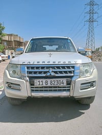 #السلام عليكم من رخصت مدير الكروب المحترم سياره باجيرو موديل 2010 سيار...