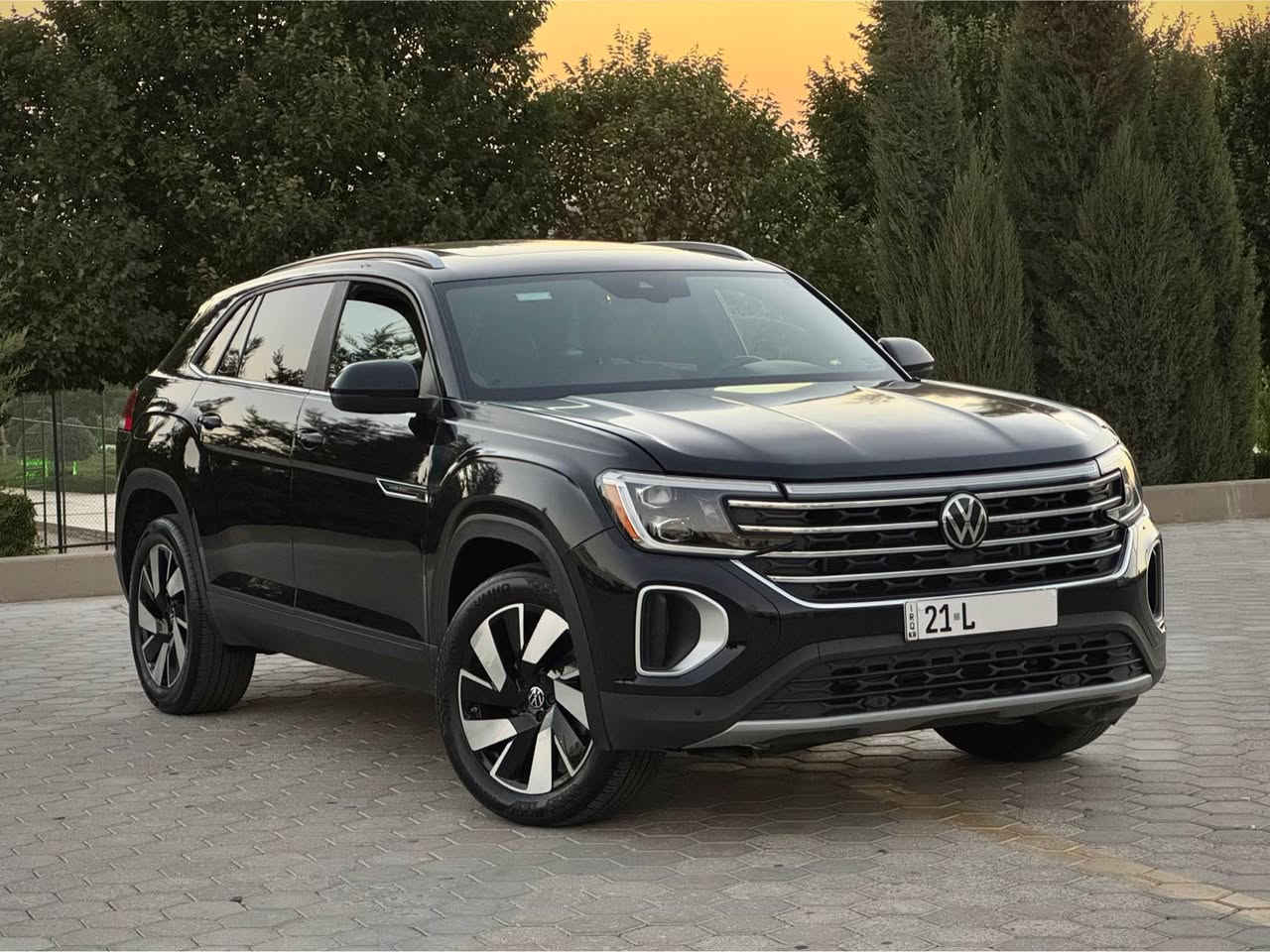 كوردی / عربی 
‎بسم الله الرحمن الرحيم

ATLAS CROSS SPORT 2024 4MOTION
ماشەڵا سەیارەیەکی تایبەت و کەشخە و کەممەسرەف
تازە رەقەم کراوە سەنەوی و ڕەقەم تازەیە تا ٢٠٣١ 
مەکینە ٤ پستۆن ٢.٠ تۆڕبۆ هێزی ٢٦٩ ئەسپ 
گێڕ و مەکینە و تەحویل و غەرامە بە شەرت ✅
کامل سێرڤس کراوە و هیچ مەسرەفێکی تیا نیە
ویلی بیلادو چوار تایەی لۆکی شەریکەی لە ژێرایە
تەنها ١٥ هەزار میل ڕۆیشتوە 

نرخ 💵(( 255 ))💵 وەرەقە و معامەلە 

مواسەفات cross sport 4Motion
پانۆراما و پەردە و بەصمە و شەغال و سنوق جەگ
ناو قەیسی و کوشن جلد و کارەبا تەبرید و هیتەر 
٣٦٠ پلە ڕادار و پێشو دوا حاسە و کامێرە برێک بەصمە
پێشو دوا کامل لیدە عەلامات و عەتەر و بەگ لایت 
لایتەکانی دەبڵ عەدەسەیە و لەگەڵ سوکان ئەسوڕێ شاشەکەی gesture control واتە لەمسی هەوایی
لیدی بەرپێ و تەبرید و پانۆراما کامل بە لەمسە
سوکان جلد و هیتەر و ڤۆلیۆم و دیاری کردنی خێرایی
نیزامی CarPlay و Android app ی وایەرلێس
گێڕ ماوس و گێڕ سوکان و keyless 
زۆر مواسەفاتی تر …

سەیارەکە بۆنیت و چەمەلغی بۆیاخە بێ ناو گرتن بێ شانصی  ئێرباگی شانەکان و سوکانی تەقیوە 
هەموو پاچەکانی وەک شەریکە چاککراوە بەشەرت

ڤیدیۆی کامل سەیارەکەم لایە کڕیار داوا بکات ✅

📍شوێن : سلێمانی 

***********☎️
ڤایبەر و واتسئاپی لەسەرە 
—————————————
اطلس موديل ٢٠٢٤ كروس سبورت فور ويل 
ماشاءالله سيارة راقية و فخمة جدا و الاقتصادية سنوي جديد ٢٠٣١ و باسمي و تحويل مباشر 
محرك ٤ سلندر ٢.٠ تيربو قوة ٢٦٩ حصان 
گير و محرك  و تحويل و غرامة بشرط ✅
سويت كامل سيرفس بدون اي نقص 
ماشی ١٥ الف میل فقط

سعر 💵(( ٢٥٥ ))💵 ورقة و بيها مجال 

مواصفات:4motion  cross sport
بانوراما و بصمة و تشغيل عن بعد و جنطة شفط 
داخل مشمشي جلد و كهربائي و تبريد و تدفئة و خزن
٣٦٠ درجة رادار و حساس امامي و خلفي و كاميرا 
لايت امامي و خلفي كامل LED مع علامة و جمبر
 لايت امامي دبل عدسات و متحرك مع ستيرن 
دگم مال بانوراما و مصباح و تبريد كل لمس 
شاشة كبير بيها نضام  gesture control 
نضام Carplay &android لا سلکی 
ستیرن جلد و تدفئە و فوليوم و تحديد سرعة 
گير ماوس و گير سبورت ستيرن و keyless
بعد هواي مواصفات…

بيها بنيد و جملخ صبغ بدون دواخل و بدون شاصي بشرط ارباك ستيرن و برده طاك و راجع نفس بلادي

عندي فيديو كامل سيارة شراي آطلب و تدلل ✅

📍عنوان السيارة: سليمانية 

***********☎️
فايبر و واتساب موجود السليمانية, العراق
