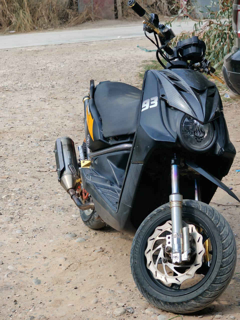 سلام عليكم
دراجه سكنس جبلي للبيع 
2015
دراجه مابيه كل نقص
مكينه 63مزوعه تزويد دراجه كلها مزوده نفس الصور
سعر ١٢٥٠.$ 
رقم***********
