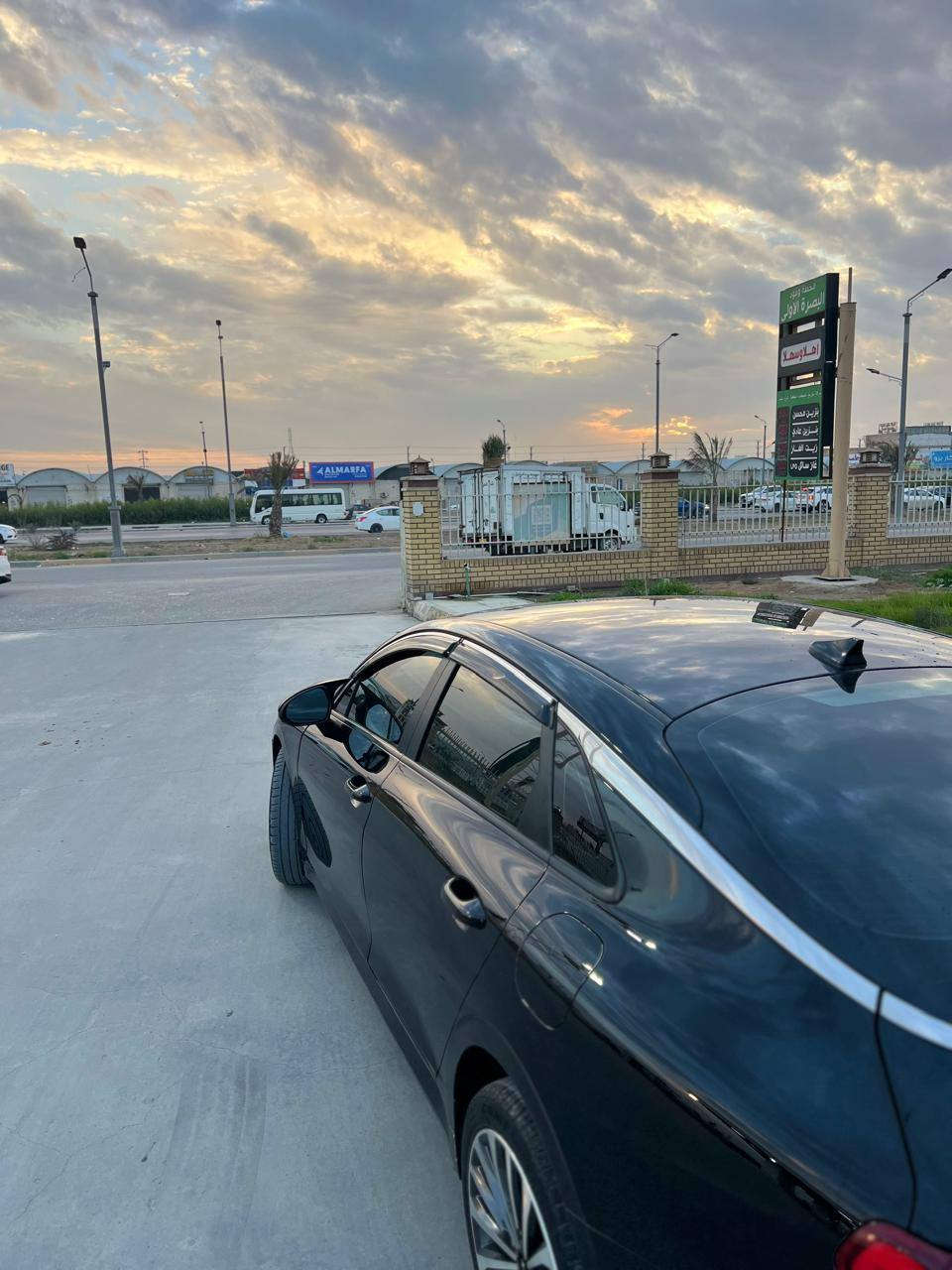 السلام عليكم اخوان كي فايف للبيع صاحبه مستعجل او يريد يبيع حته وكت ما عنده ينشره انه نشرته السياره جاهز ما بيه اي 
نقص حداد تايرات جدد السياره جديده بمعنه الكلمه مو اصفته معروفه بعد مديل 2022 السعر 148 او بيه مجال او بل الخير عل ياخذه اخوان مكلف بل النشر انه هذا رقم او خابروه يمته ما تردون 
وتساب عنده *********** ارجع وكول مكلف بل النشره 
السياره بيه بس جاملق او بنيد امبدل نفس الون بس الباقي كفاله
