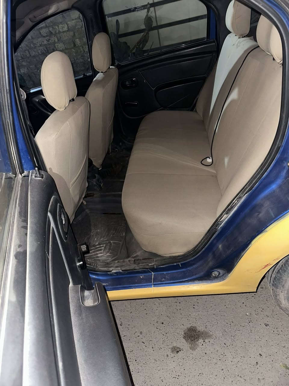 رينو لوكان اوتماتيك بلادية 2012 
خصوصي محولة تكسي  سنوية ل 2026   
ارضية جلد جديد دوشمة جديد حدادية جديدة 
امامي خلفي 
كير مكينة مكفولات 
*********** تواصل
