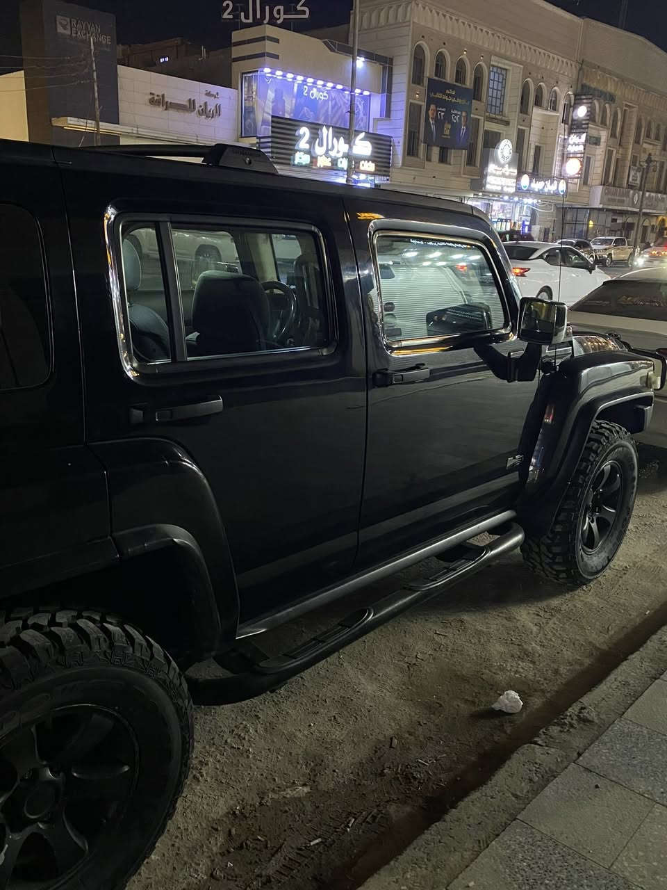 همر h3
مديل 2009
بيهة قطعتين صبغ بيبان ثنين وحدة بس رش ووحدة بيهة معجون
مكينه وكير تاهو ٥٧٠٠
منضومه غاز 
تبريد ثلج 
ادامه كامله للمكينه قبل ٥ ايام يم حيدر همر 
تايرات جبلي جدد قبل ٣ ايام شديتهن 
شاشه وكامرة خلفيه 
السيارة كلهة مسويلهة ادامه من القايش لحد  اكبر شغله بيهة 
نقصهة كيج الكيلو متر فقط 
والفورويل مشيول 
رقم اربيل انكليزي 

مكان السيارة البصرة 
السعر ٩٧ وبيها مجال بسيط 
***********
