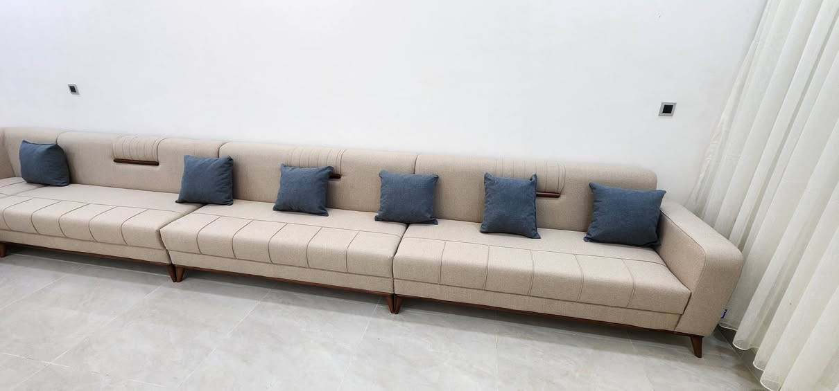 اللهم صلي عل محمد وال محمد 
تم تجهيز تخم ديوان الئ احد زبائننا الكرام 
عمل درجه اولئ
الهيكل بلوك 18 ملم
الخشب روسي
الاسفنج مميز اول 
10 سم
مغطاه بطبقه بولستر طبي
الرجل خشب زان تركي
مع فريم خشب زان تركي
ضمان العمل خمس سنوات
انتاج معمل ومنزليات الكرار
باداره كرار كاطع
***********
