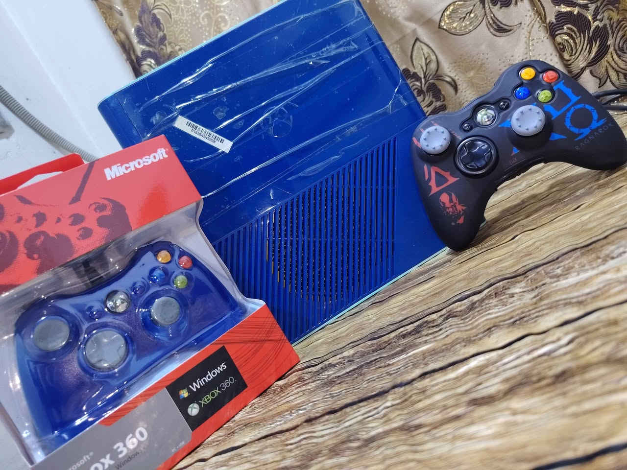 جهاز اكس بؤكس سوبر سلم  360 باندل نسخه  اخو جديد نظام فري ستايل واجه عربيه هارد320 G منزل بي 250  لعبه  من اقؤى الالعاب الاكس بؤكس جيتي كراند فورزه بيس 23 عربيه  وريد ديد وكل الالعاب قتاليه مع جوستكين  واحد جديد . وغراضه كامله. للاستفسار اتصل ع واتساب ***********... السعر 135 بغداد, العراق
