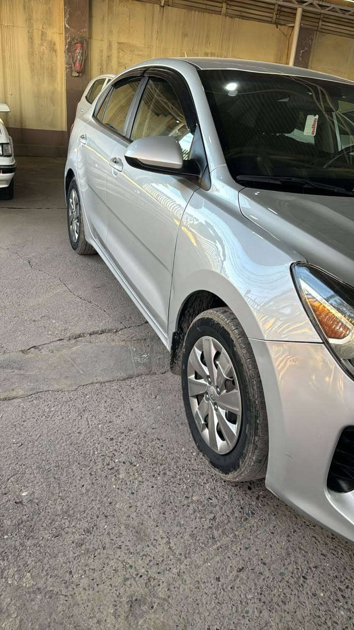 للبيع نقد فقط
ريو موديل 2018 امريكي محرك 18gdi ناقل الحركة (كير) at مو cvt ماشيه 104mil 
السيارة رقم دهوك شرط الغرامة والتحويل 
حادثها من امريكا بوند فقط شرط بدون دواخل بدون ايرباك صار بيها حادث داخل العراق جاملغ اليسار صبغ مع الحوض والصندوق تبدل اصلي 
السعر 98$ وبيها مجال 
ملاحظة السيارة كاملة ونظيفه 
موجوده بمعرض الحرية 
للاستفسار الاتصال على الرقم***********
