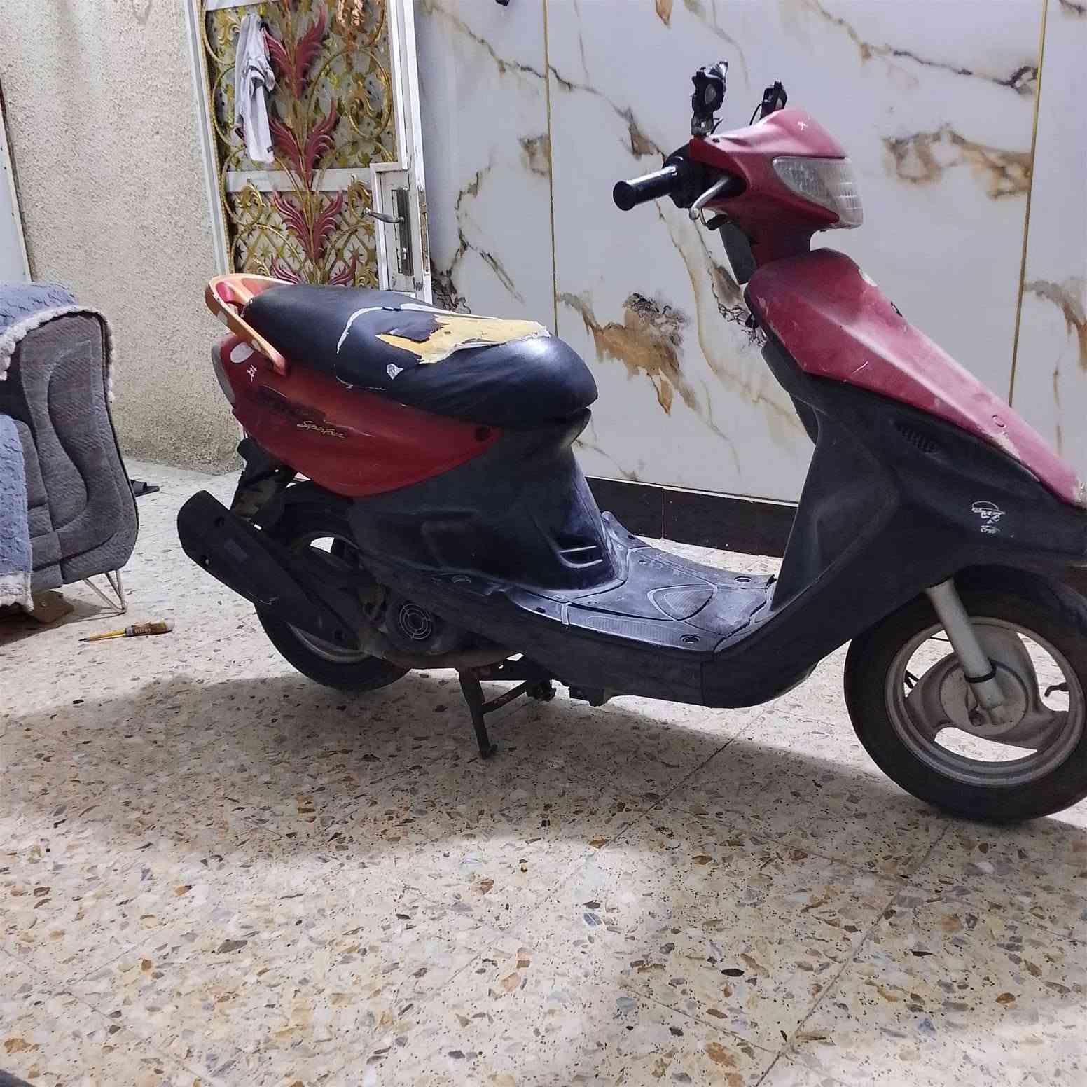 سلام عليكم متاح دراجه قجمه كفالة عامه سلف وهندر شلعه ومعدل الكهربائية كلهه شغله قفل ستيرن  قفل صندوك وراق كامله المكينة ناعمه ممفتوحه سعر 350 المكان مدينة الصدر رقم الهاتف ***********
