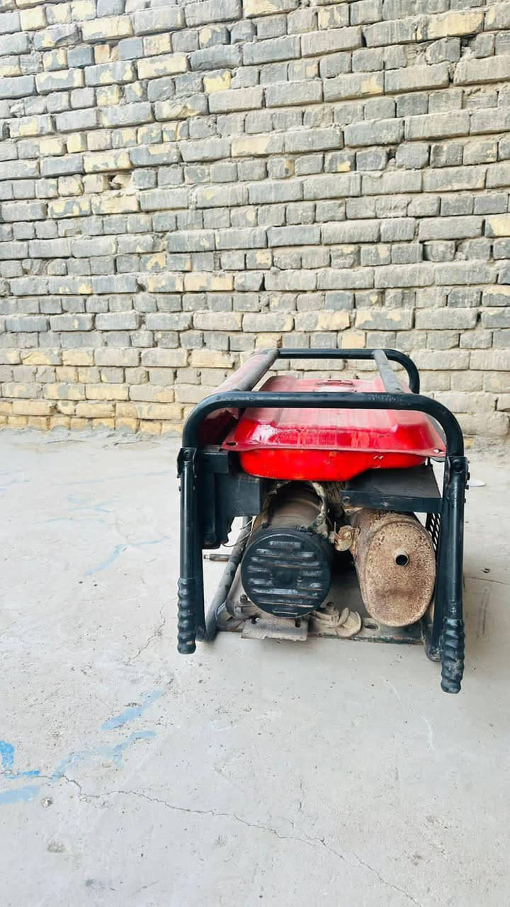 اسلام عليكم مولدة للبيع ما ناقصها برغي شرط الغل وتوليد قوي المكان دوانية مركز الستفسار مراسلتي الرقم واتساب او الاتصال ***********
