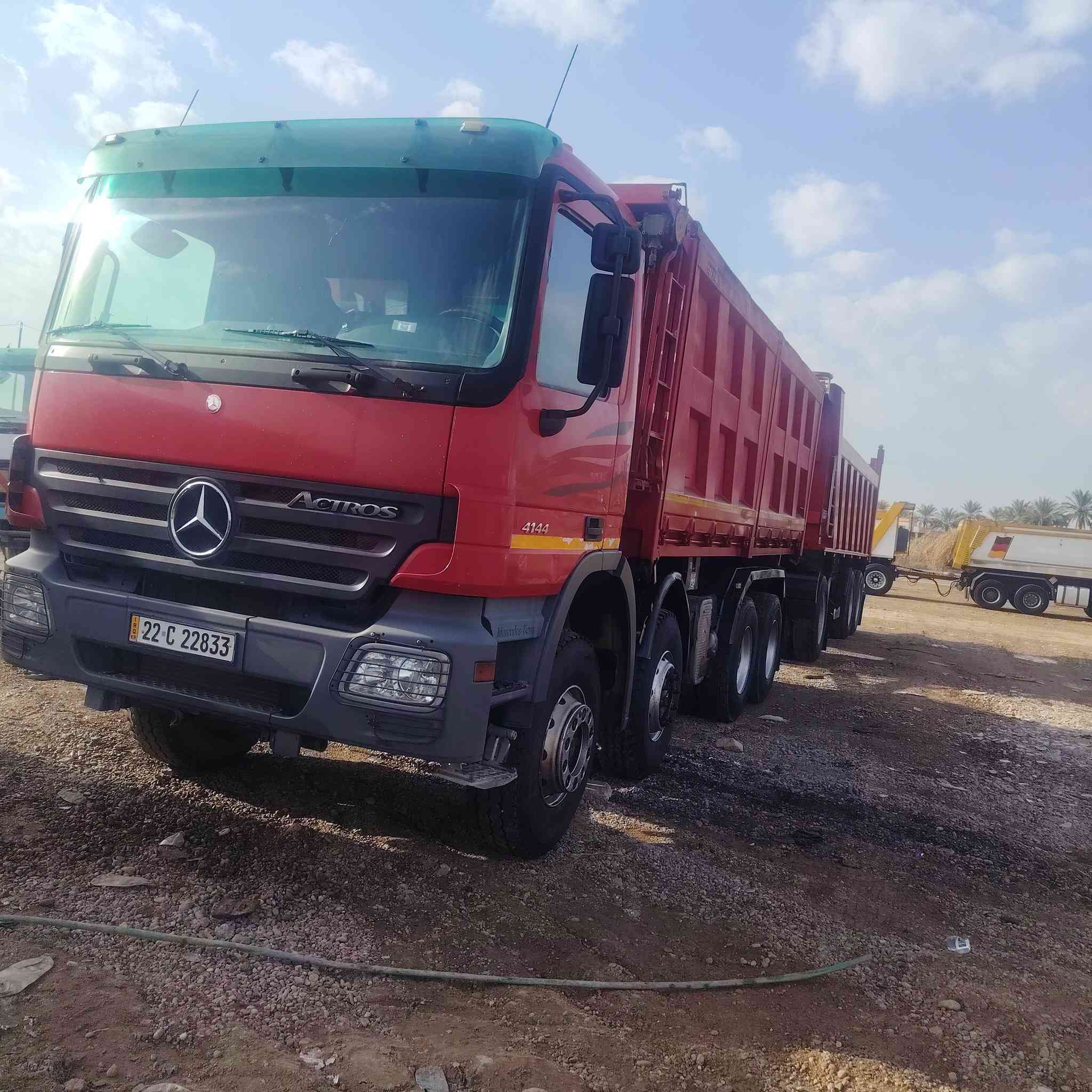 للبيع قاطره ومقطوره ٢٠٠٦ ايطاليه مربوطه ٣ لوحات رقم اربيل حجم ٤٤ ٤١ مكينه شاصي قماره مكفولات عربانه حمزه ناهي ٢٠٢٢ للاستفسار لاتصال ع رقم ***********
