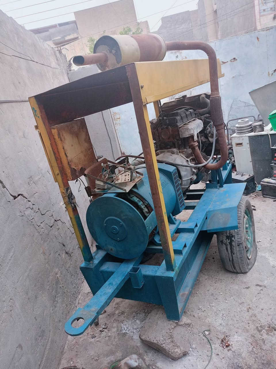 سلام عليكم مولد كيا 30 كيفي محرك ستندر سعر 11 ورقه وبيها مجال قليل مكانها محموديه  *********** @***********
